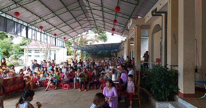 C&ocirc; v&agrave; tr&ograve; trường Mầm Non Hoa Mai, x&atilde;&nbsp; Thuận Hạnh, huyện Đắk Song, Đắk N&ocirc;ng.