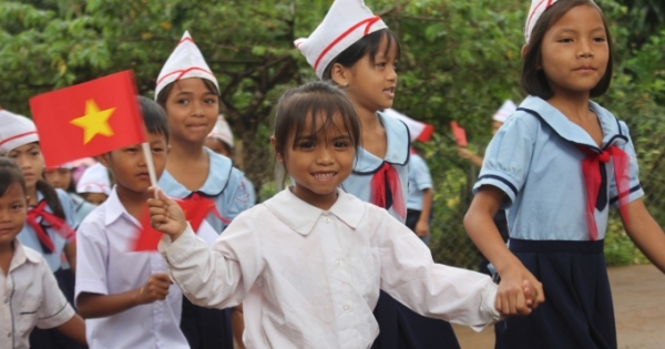 Học sinh các tỉnh Tây Nguyên nô nức trong ngày tựu trường