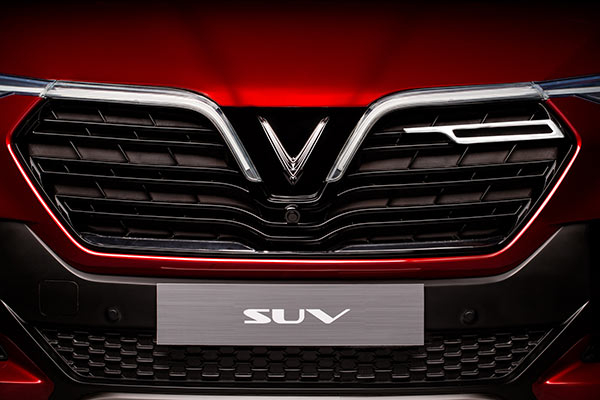 Thanh lịch, sang trọng l&agrave; những g&igrave; to&aacute;t ra từ phần đầu xe SUV