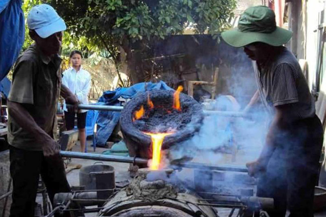 Nghề đ&uacute;c đồng cổ truyền l&agrave;ng Ch&egrave; (Tr&agrave; Đ&ocirc;ng), x&atilde; Thiệu Trung, huyện Thiệu H&oacute;a, tỉnh Thanh H&oacute;a được đưa v&agrave;o danh mục Di sản văn h&oacute;a phi vật thể quốc gia