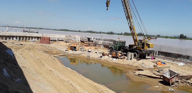 Cty Hồng Cường ngang nhi&ecirc;n x&acirc;y dựng lấn chiếm cả ngh&igrave;n m&eacute;t vu&ocirc;ng s&ocirc;ng M&atilde;