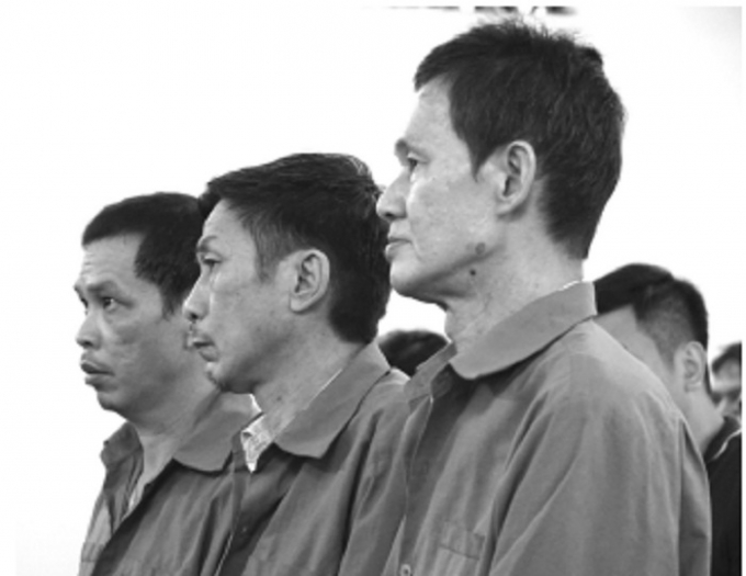 C&aacute;c bị c&aacute;o tại phi&ecirc;n t&ograve;a.