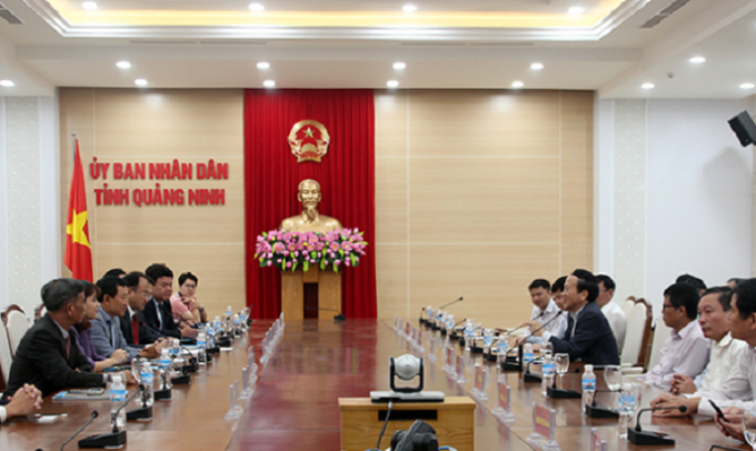 L&atilde;nh đạo tỉnh tiếp v&agrave; l&agrave;m việc với Tập đo&agrave;n JDC (H&agrave;n Quốc) v&agrave; C&ocirc;ng ty Đầu tư Quốc tế V&acirc;n Đồn nghi&ecirc;n cứu, t&igrave;m hiểu đầu tư v&agrave;o KKT V&acirc;n Đồn.