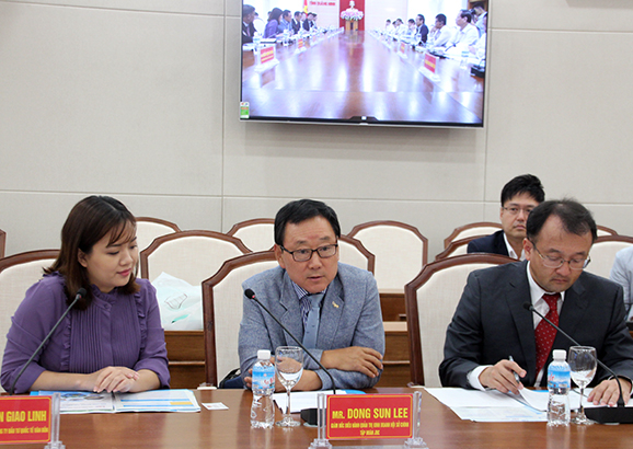 &Ocirc;ng Dong Sun Lee, Gi&aacute;m đốc điều h&agrave;nh quản trị kinh doanh hội sở ch&iacute;nh Tập đo&agrave;n JDC (H&agrave;n Quốc) cảm ơn sự đ&oacute;n tiếp trọng thị của l&atilde;nh đạo tỉnh Quảng Ninh.