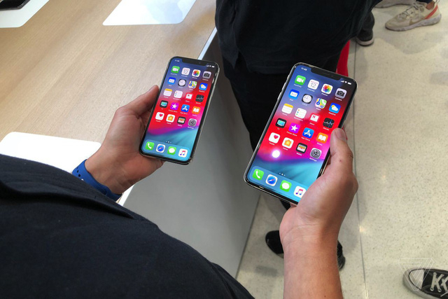 iPhone XS Max sẽ được b&aacute;n tại Việt Nam từ cuối th&aacute;ng 10, gi&aacute; l&ecirc;n đến 43 triệu đồng