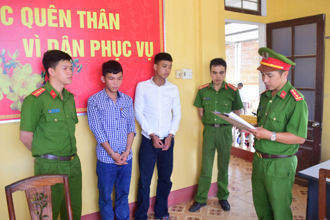 Hai đối tượng tại cơ quan điều tra.