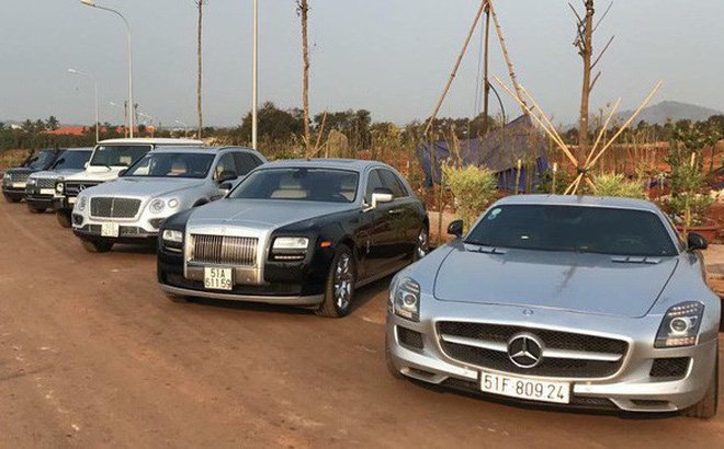 Bộ sưu tập si&ecirc;u xe của &ocirc;ng chủ Trung Nguy&ecirc;n đến nay c&ograve;n kh&aacute; b&iacute; ẩn.