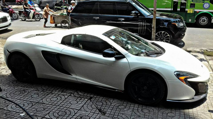 Đặng L&ecirc; Nguy&ecirc;n Vũ b&aacute;n&nbsp;McLaren 650S Spider m&agrave;u trắng.