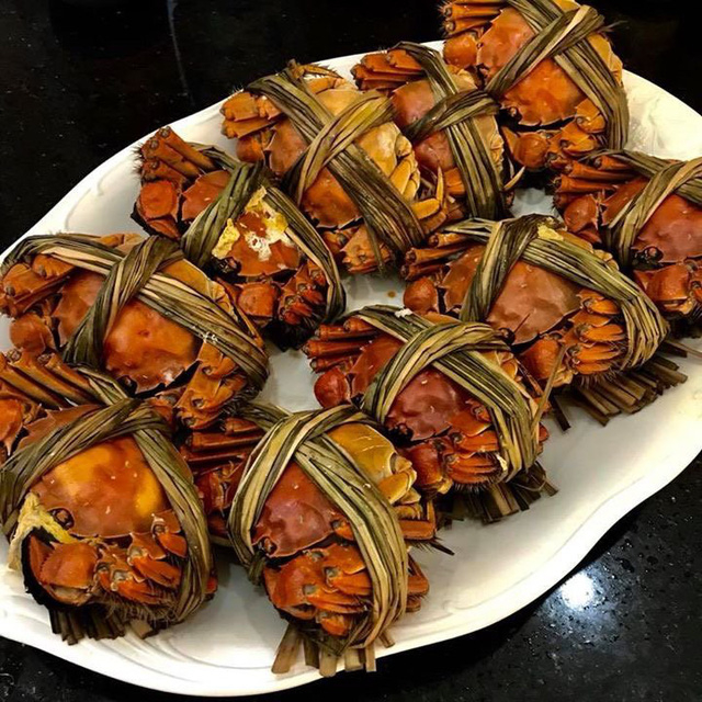 Loại cua l&ocirc;ng Hong Kong d&ugrave; c&oacute; trọng lượng kh&aacute; nhỏ nhưng gi&aacute; đắt đổ bậc nhất thế giới.