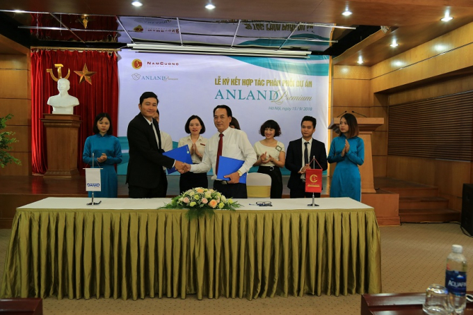 Lễ k&yacute; kết đ&aacute;nh dấu đồng thời ghi nhận một bước hợp t&aacute;c tốt đẹp th&agrave;nh c&ocirc;ng giữa Tập đo&agrave;n Nam Cường v&agrave; c&aacute;c đại l&yacute; chiến lược