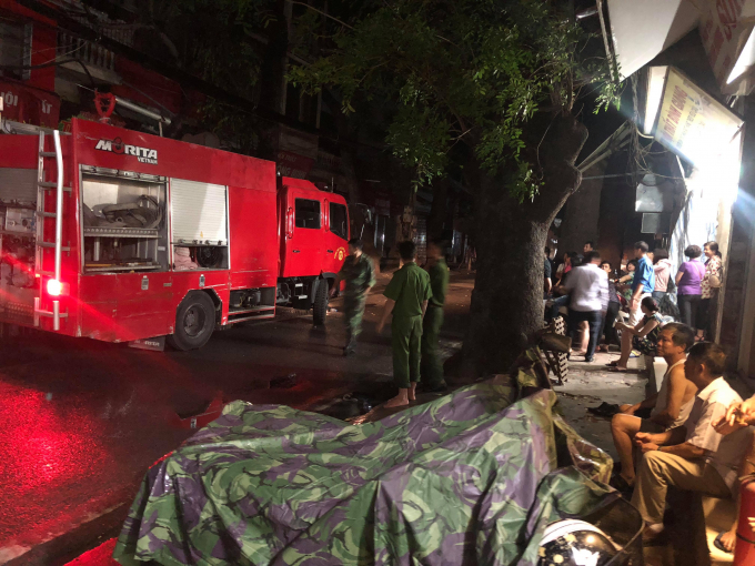 &nbsp;Xe cứu hoả vẫn lu&ocirc;n t&uacute;c trực sẵn s&agrave;ng ph&ograve;ng rủi ro ch&aacute;y lại.