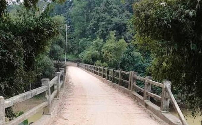 Cầu Gang nơi c&ocirc; g&aacute;i nhảy xuống s&ocirc;ng mất t&iacute;ch.