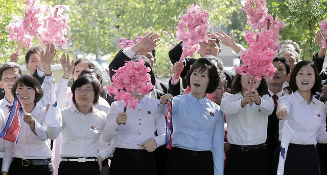 Hội nghị thượng đỉnh li&ecirc;n Triều lần 3 giữa &ocirc;ng Moon v&agrave; &ocirc;ng Kim dự kiến k&eacute;o d&agrave;i từ ng&agrave;y 18-20/9 tại thủ đ&ocirc; B&igrave;nh Nhưỡng, Triều Ti&ecirc;n.