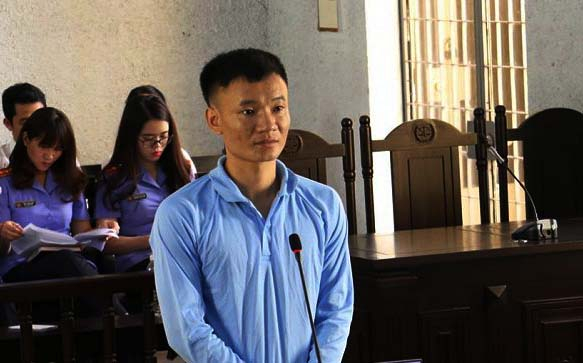 Bị c&aacute;o&nbsp;V&otilde; Văn Cần tại phi&ecirc;n t&ograve;a.