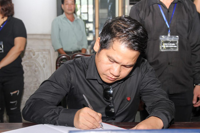 Ca sĩ Trọng Tấn.