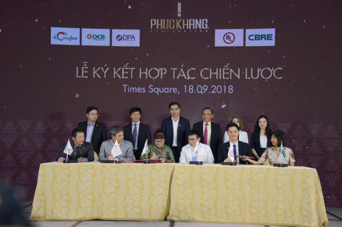 Lễ k&yacute; kết hợp t&aacute;c chiến lược giữa Phuc Khang Corporation v&agrave; c&aacute;c đối t&aacute;c uy t&iacute;n.