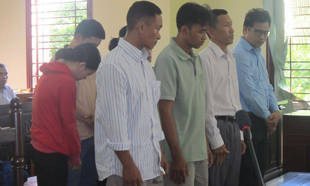 C&aacute;c bị c&aacute;o tại phi&ecirc;n t&ograve;a ng&agrave;y 19/9.