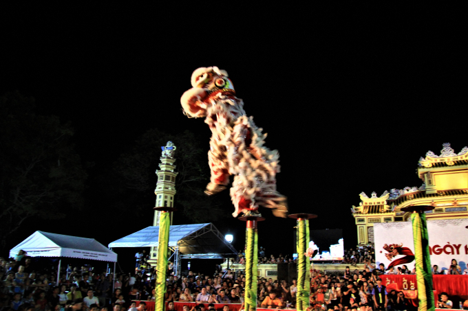 Ng&agrave;y hội L&acirc;n năm 2018 tại TP Huế thu h&uacute;t h&agrave;ng ngh&igrave;n người tham dự