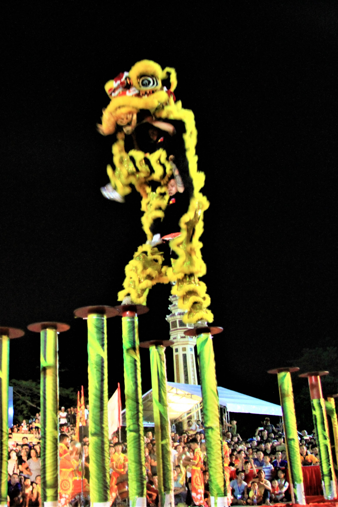 Ng&agrave;y hội L&acirc;n năm 2018 tại TP Huế thu h&uacute;t h&agrave;ng ngh&igrave;n người tham dự