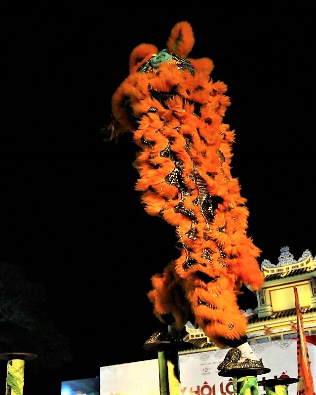 Ng&agrave;y hội L&acirc;n năm 2018 tại TP Huế thu h&uacute;t h&agrave;ng ngh&igrave;n người tham dự