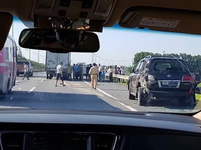 CSGT c&oacute; được dừng xe tr&ecirc;n cao tốc?