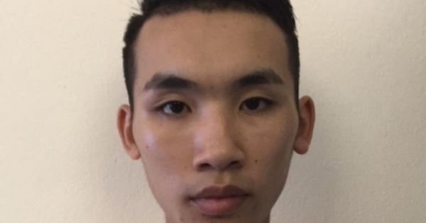 MC đám cưới "tiện tay" lấy ngay hòm tiền mừng cưới nhà chú rể