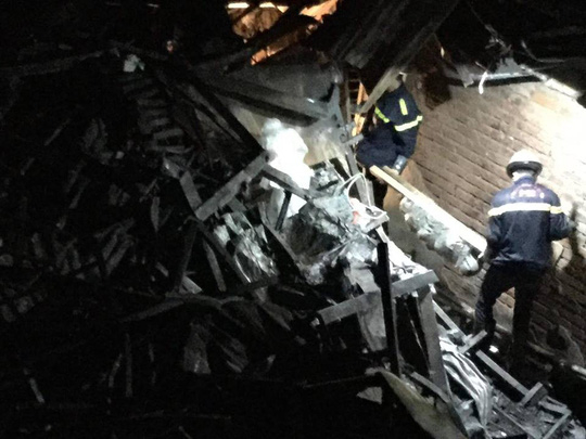 Cận cảnh hiện trường sau vụ ch&aacute;y.