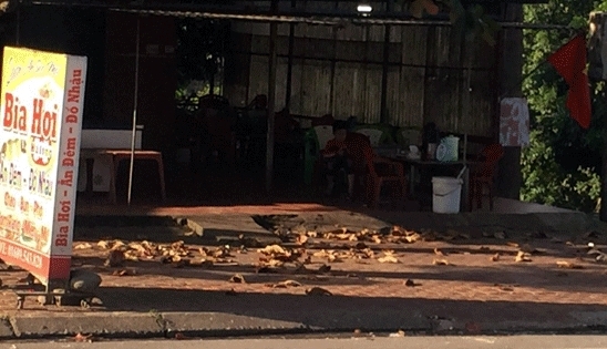 Mâu thuẫn trên bàn nhậu, anh vợ đâm chết em rể bằng chìa khóa xe máy