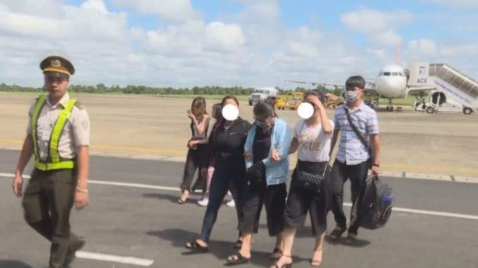 Nghi can được di l&iacute; về cơ quan điều tra tại Đắk Lắk.