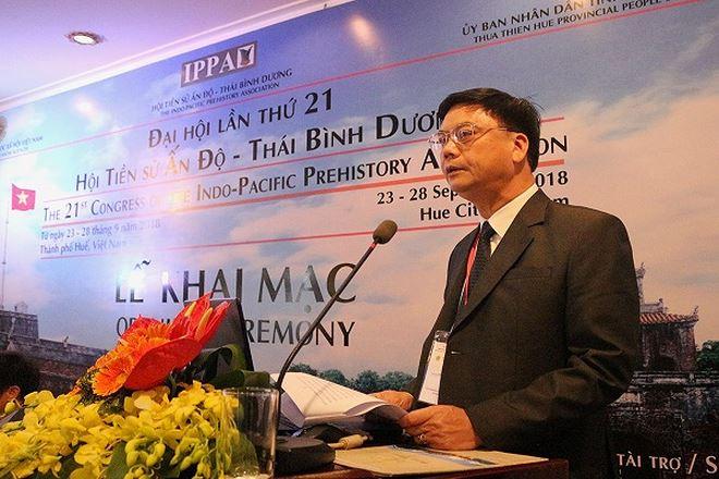 GS.TS. Phạm Văn Đức - Ph&oacute; Chủ tịch Viện H&agrave;n l&acirc;m Khoa học x&atilde; hội Việt Nam ph&aacute;t biểu tại lễ khai mạc.