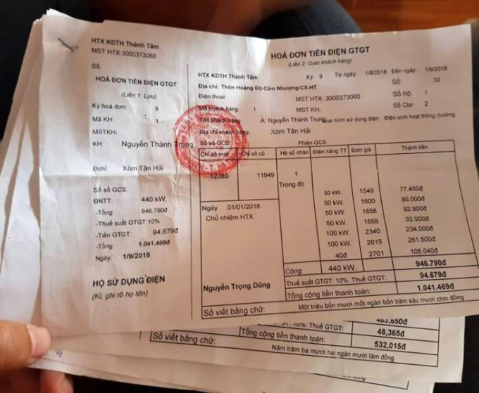 H&oacute;a đơn tiền điện của hộ gia đ&igrave;nh &ocirc;ng Nguyễn Th&agrave;nh T&acirc;m, trưởng th&ocirc;n T&acirc;n Hải