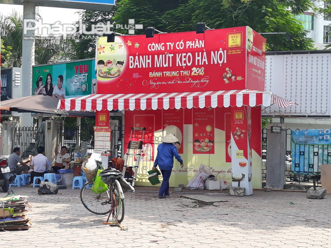 Năm nay b&aacute;nh trung thu sau rằm kh&ocirc;ng giảm gi&aacute; ồ ạt để xả h&agrave;ng như mọi năm.