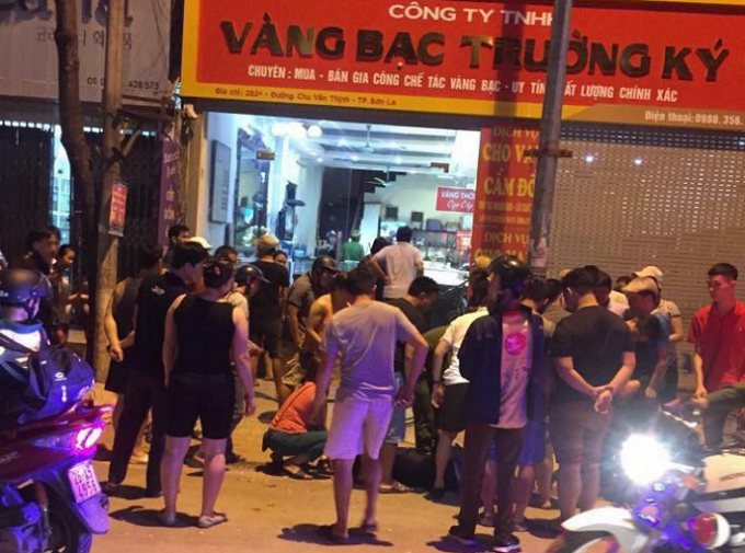 Cửa h&agrave;ng v&agrave;ng bạc Trường K&yacute; nơi xảy ra vụ việc.