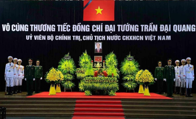 V&ocirc; c&ugrave;ng thương tiếc đồng ch&iacute; Đại tướng Trần Đại Quang, Ủy vi&ecirc;n Bộ Ch&iacute;nh trị, Chủ tịch nước Cộng h&ograve;a x&atilde; hội chủ nghĩa Việt Nam. Ảnh VGP/Nhật Bắc
