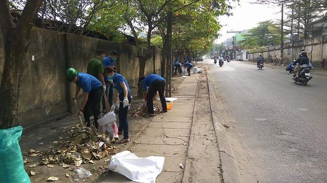 Quảng c&aacute;o &ldquo;r&aacute;c&rdquo;: Kẻ d&aacute;n &ndash; người gỡ