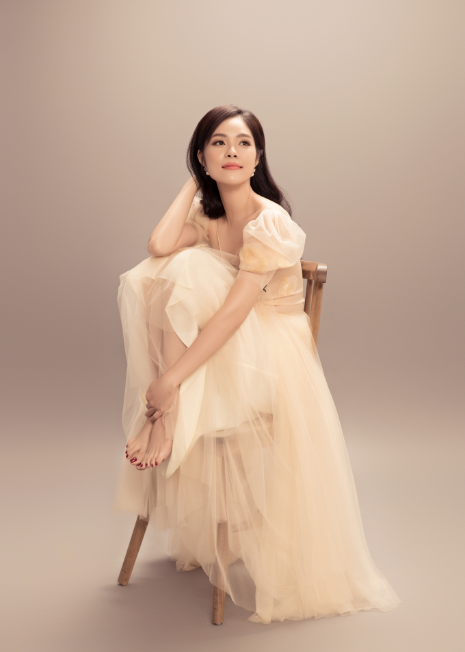 Diễn vi&ecirc;n thực hiện bộ ảnh thời trang trong thời gian gặp chuyện buồn h&ocirc;n nh&acirc;n. Trong gi&acirc;y ph&uacute;t, c&ocirc; bỗng nhi&ecirc;n rơi nước mắt. &Ecirc; k&iacute;p quyết điịnh giữ lại h&igrave;nh ảnh n&agrave;y v&igrave; đ&oacute; l&agrave; t&acirc;m trạng thật của diễn vi&ecirc;n trong thời điểm l&uacute;c đ&oacute;.&nbsp;