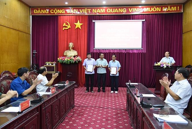 Điều động, bổ nhiệm nh&acirc;n sự 9 tỉnh th&agrave;nh