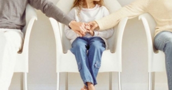 Bé gái tiết lộ 