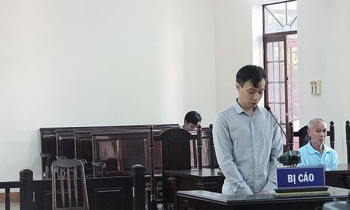 Bị c&aacute;o Vương Ch&iacute; Nh&acirc;n tại t&ograve;a. (Ảnh B&aacute;o Giao th&ocirc;ng)