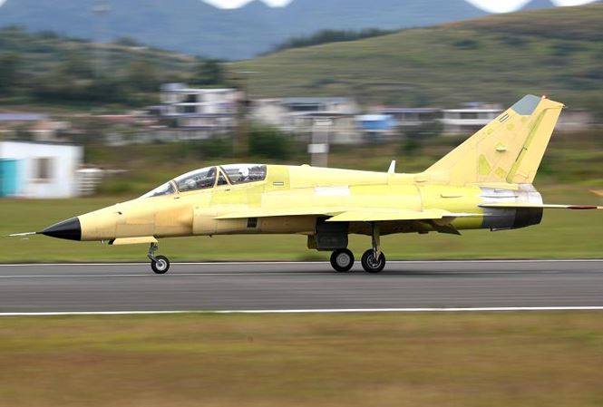 &nbsp;Ti&ecirc;m k&iacute;ch tấn c&ocirc;ng FTC-2000G tại s&acirc;n bay Thuận An thuộc tỉnh Qu&yacute; Ch&acirc;u.