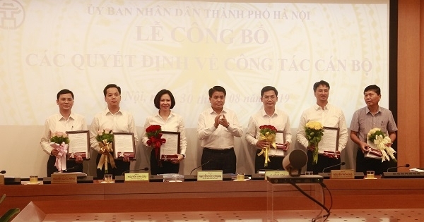 Loạt lãnh đạo trẻ được bổ nhiệm tại các sở, quận, huyện trực thuộc Hà Nội