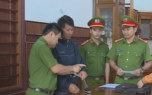 Đắk Lắk: Phát hiện bãi tập kết gỗ với hàng chục khối gỗ không rõ nguồn gốc