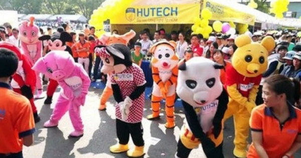 Vui buồn nghề đóng giả thú bông