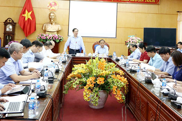 bi-thu-bac-can-khong-co-chuyen-chay-chot-trong-bo-nhiem