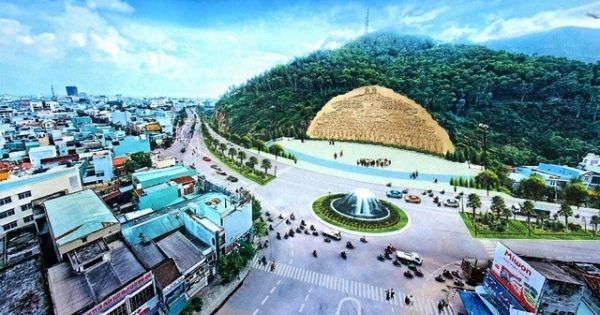 Bình Định: Tạc phù điêu “khủng” vào vách núi: Không làm theo kiểu “tư duy nhiệm kỳ”