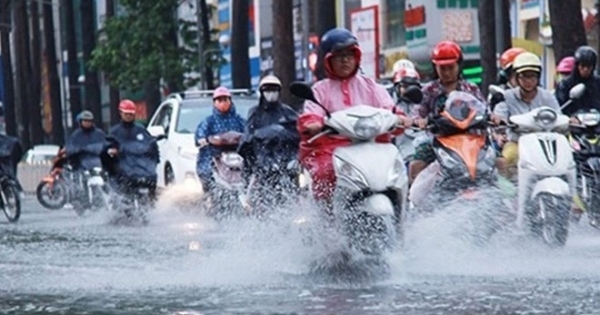 Thời tiết hôm nay: Vùng áp thấp trên Biển Đông gây mưa dông gió lớn