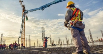 Chủ đầu tư đua xây khối đế thương mại tại chung cư xong… để trống