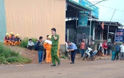 Dây điện đứt giữa đường, 3 học sinh thương vong