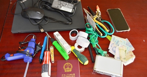 Tạm giữ 3 người nước ngoài chiếm đoạt tài sản bằng công nghệ cao qua các cột ATM