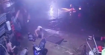 Clip khoảnh khắc 3 học sinh bị điện giật ở Đắk Nông